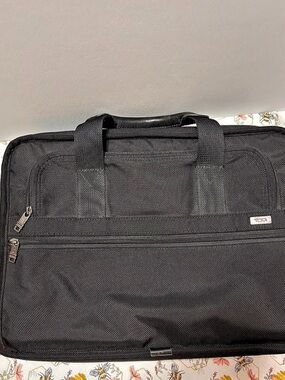 TUMI Alpha Expandable Organizer Laptop Briefcase Black